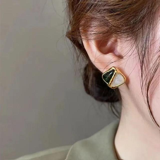 皇冠新体育官方|三步定位你的气质找到本命穿衣风格