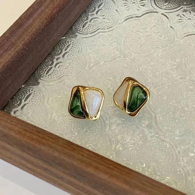 皇冠新体育官方|三步定位你的气质找到本命穿衣风格(图10) 皇冠新体育官方|三步定位你的气质找到本命穿衣风格(图10)