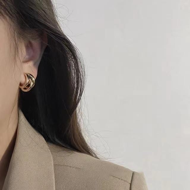 皇冠新体育官方|三步定位你的气质找到本命穿衣风格(图23)