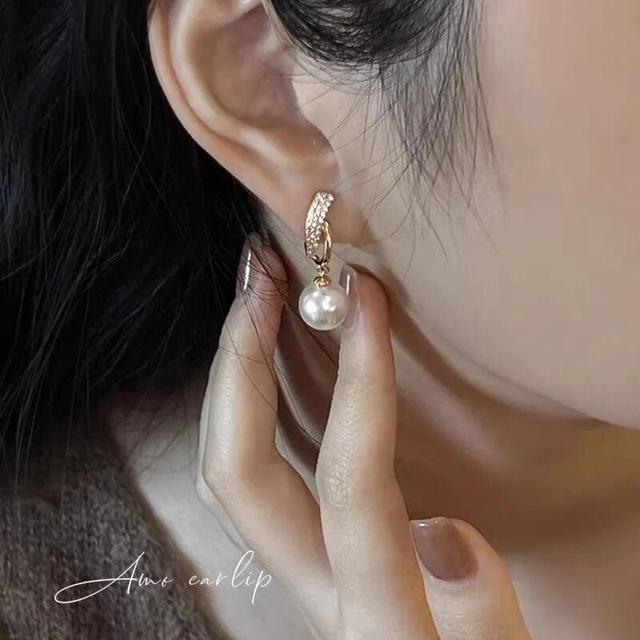 皇冠新体育官方|三步定位你的气质找到本命穿衣风格(图16)